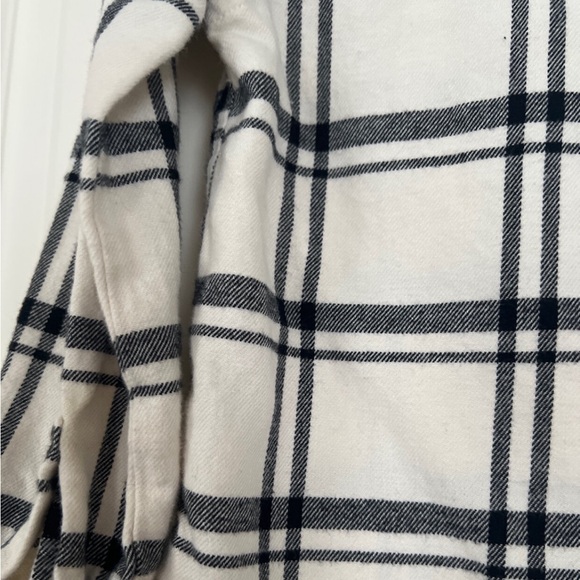 Splendid | (4) Boys Cream Flannel Button-down - Picture 6 of 6